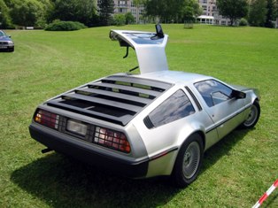 DeLorean DMC-12